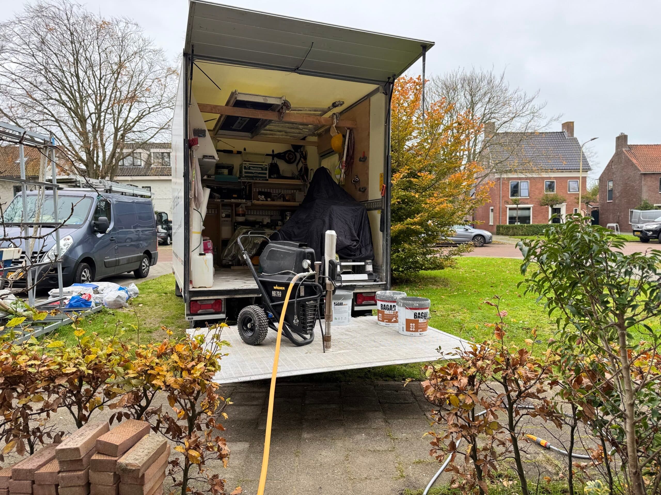 Aanbrengen van brandwerende coating op staal